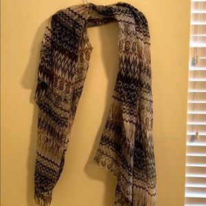 Patterned scarf
